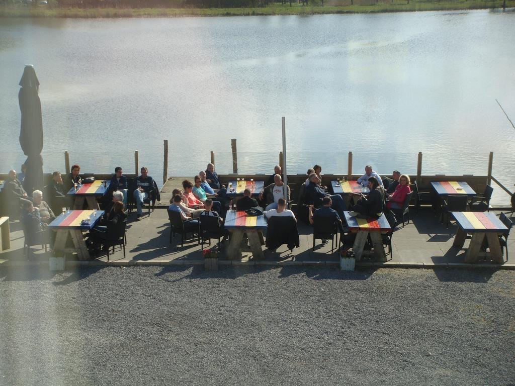 Hotel Restaurant Lakeside Uithoorn Bagian luar foto