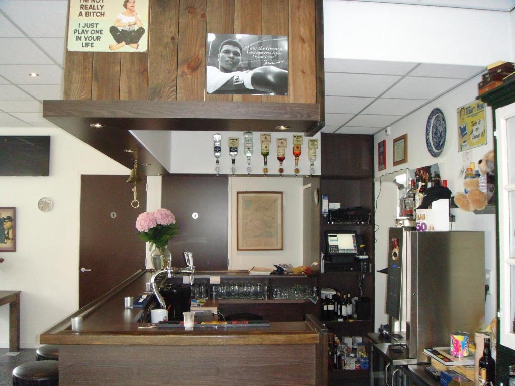 Hotel Restaurant Lakeside Uithoorn Bagian luar foto