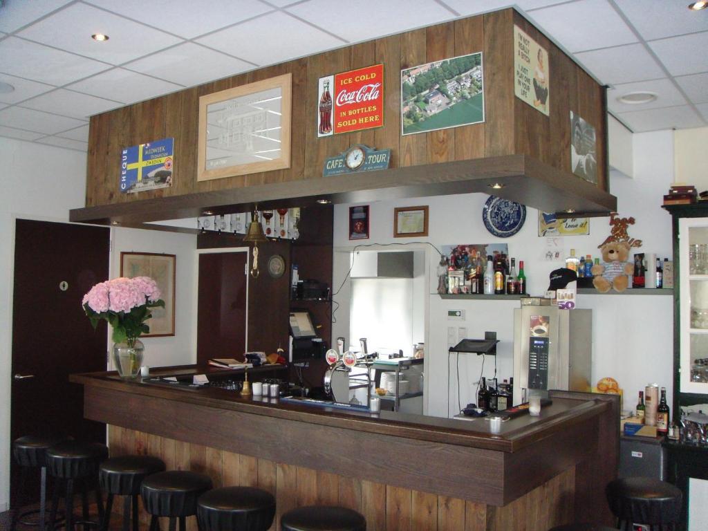 Hotel Restaurant Lakeside Uithoorn Bagian luar foto