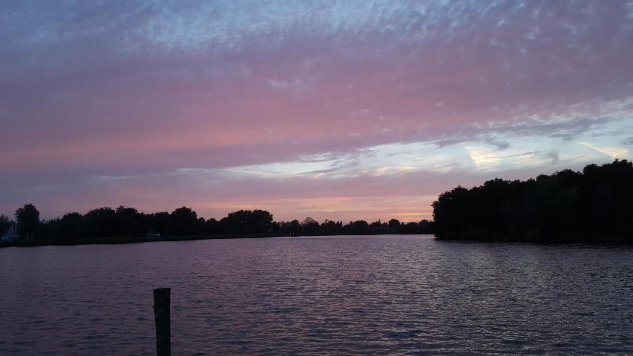 Hotel Restaurant Lakeside Uithoorn Bagian luar foto